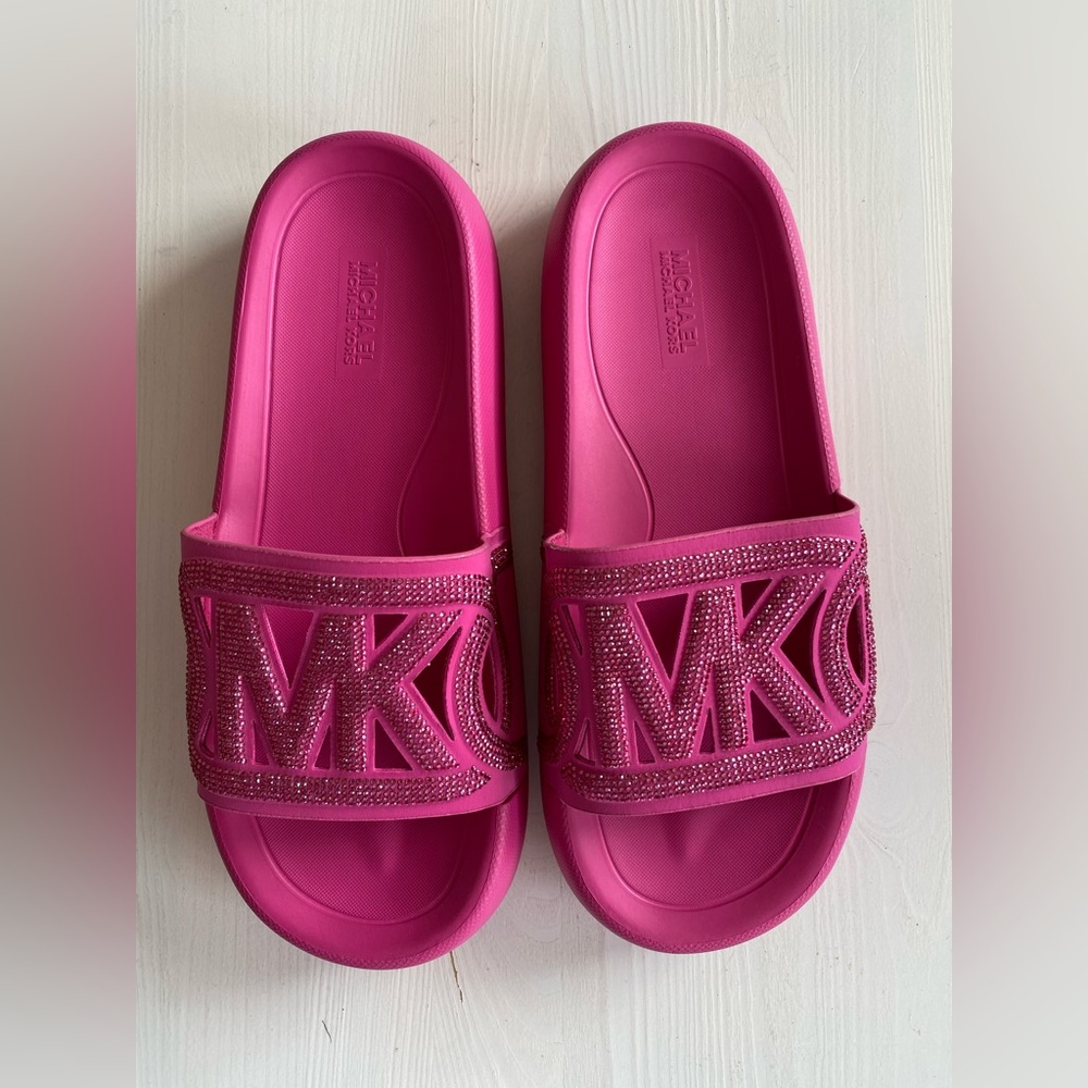 Michael Kors Splash Slide EVA Sandals. - Picture 2 of 6
